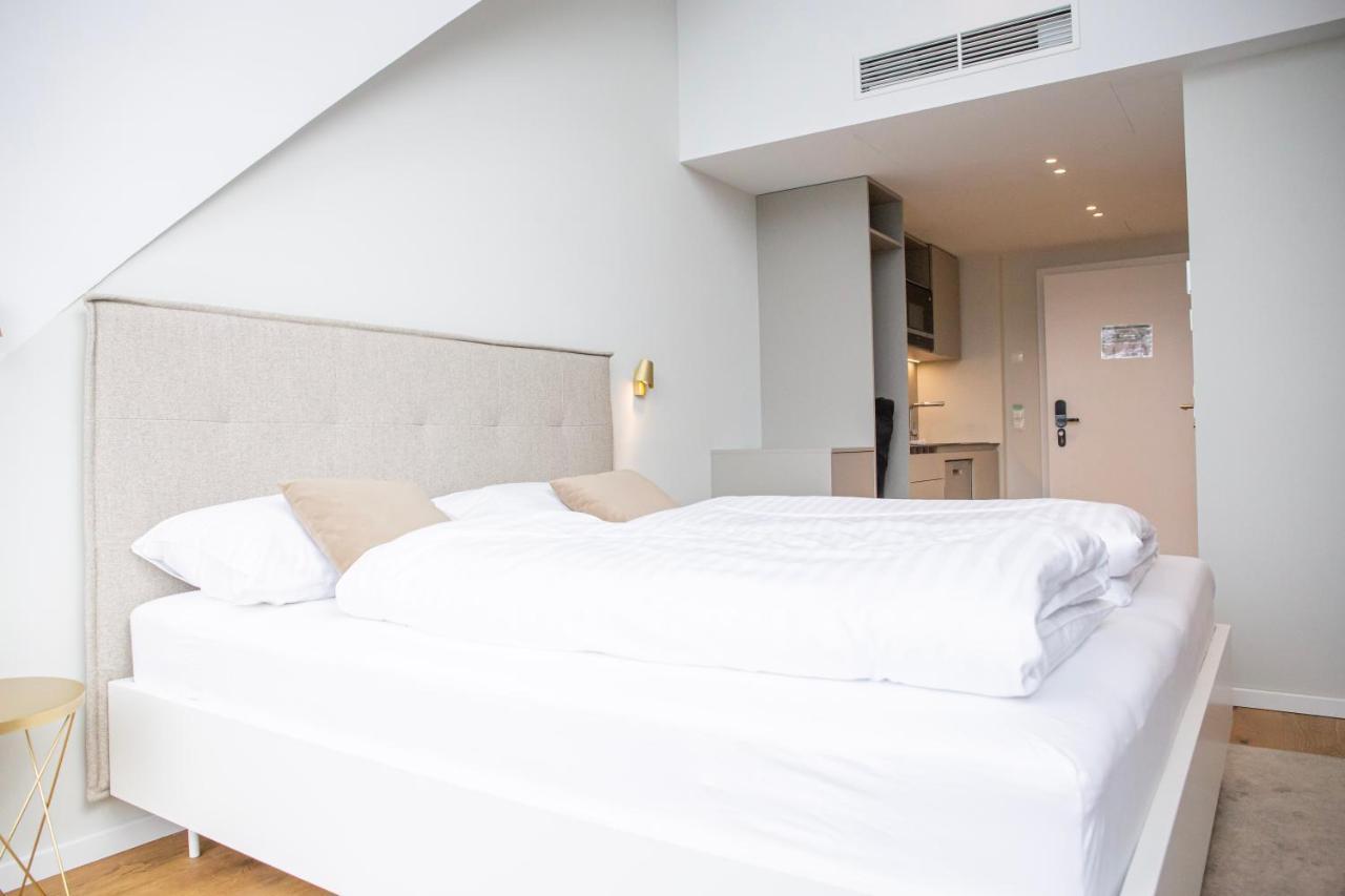 Blackhome I Contactless Check-in Aparthotel Wien